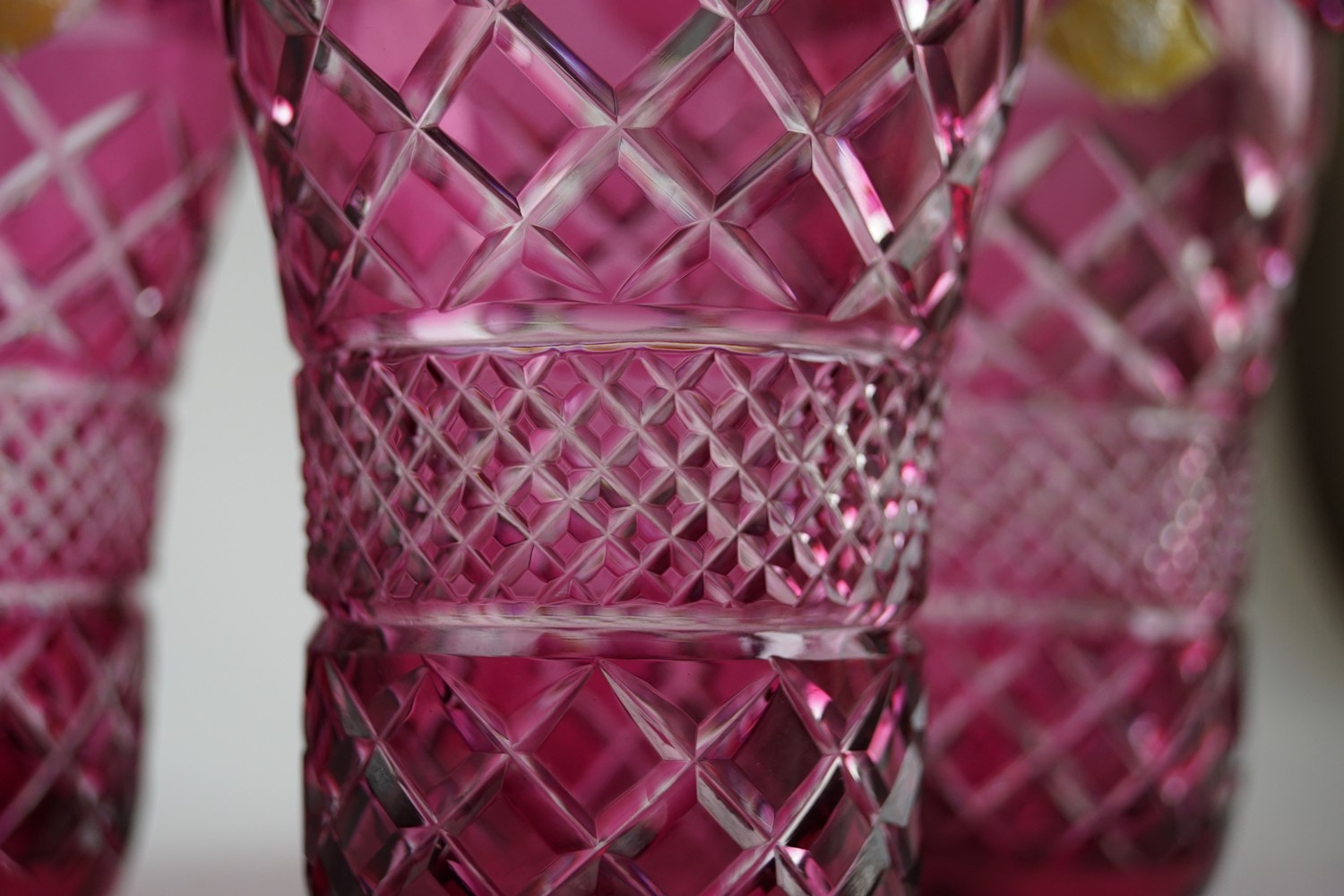 Bleikristall Wassergläser traumhafte Überfang Vintage Waffelschliff Gläser mundgeblasen