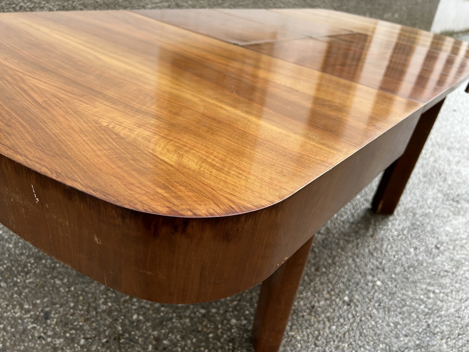 artdeco tisch antik ausziehbar nuss art deco Speisetisch massivholz antiquität brutalistisch Refugiumstisch