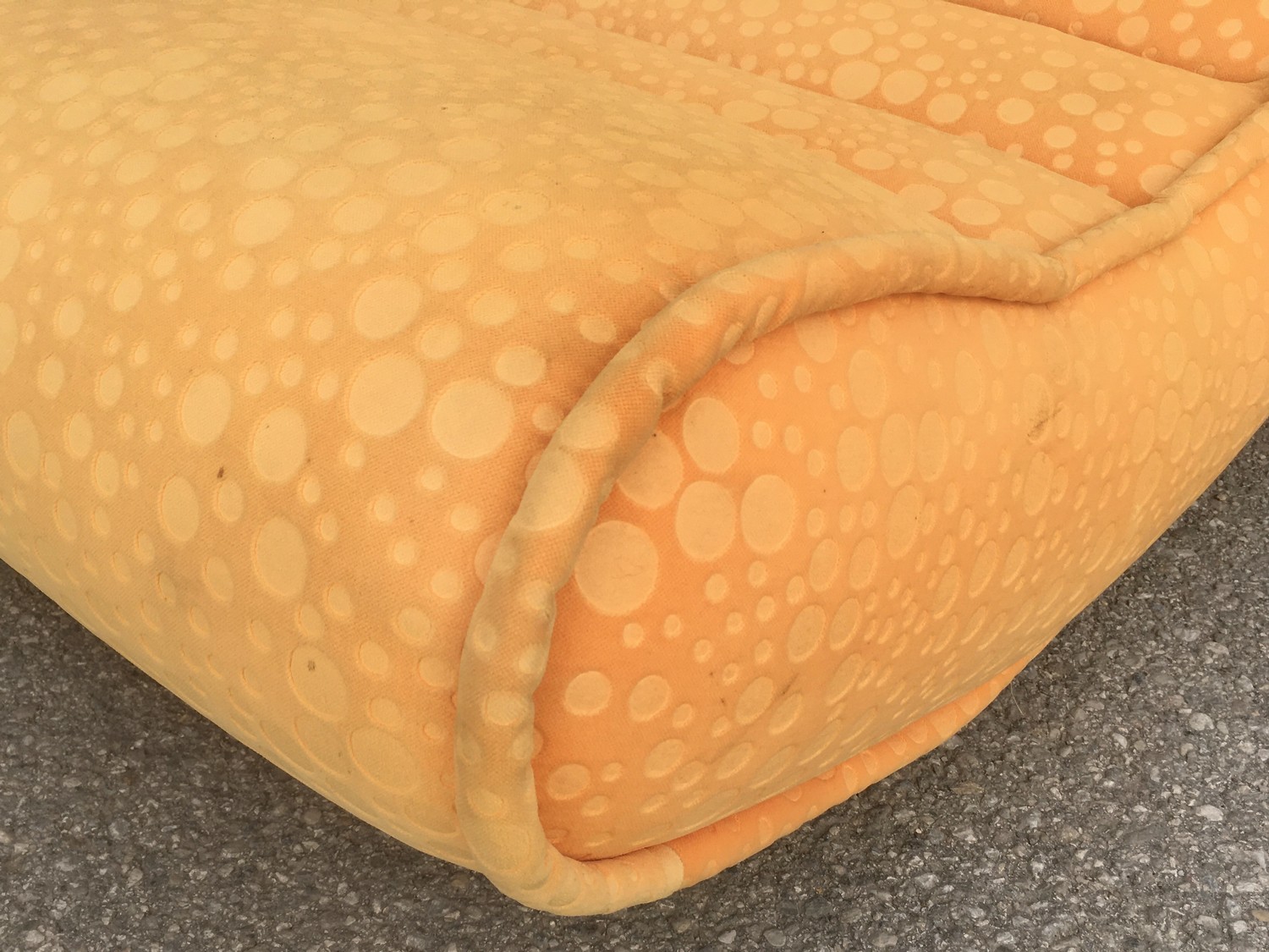 Bretz Schaukelstuhl Hookipa Stuhl zum Sofa DEsignklassiker Drehsessel