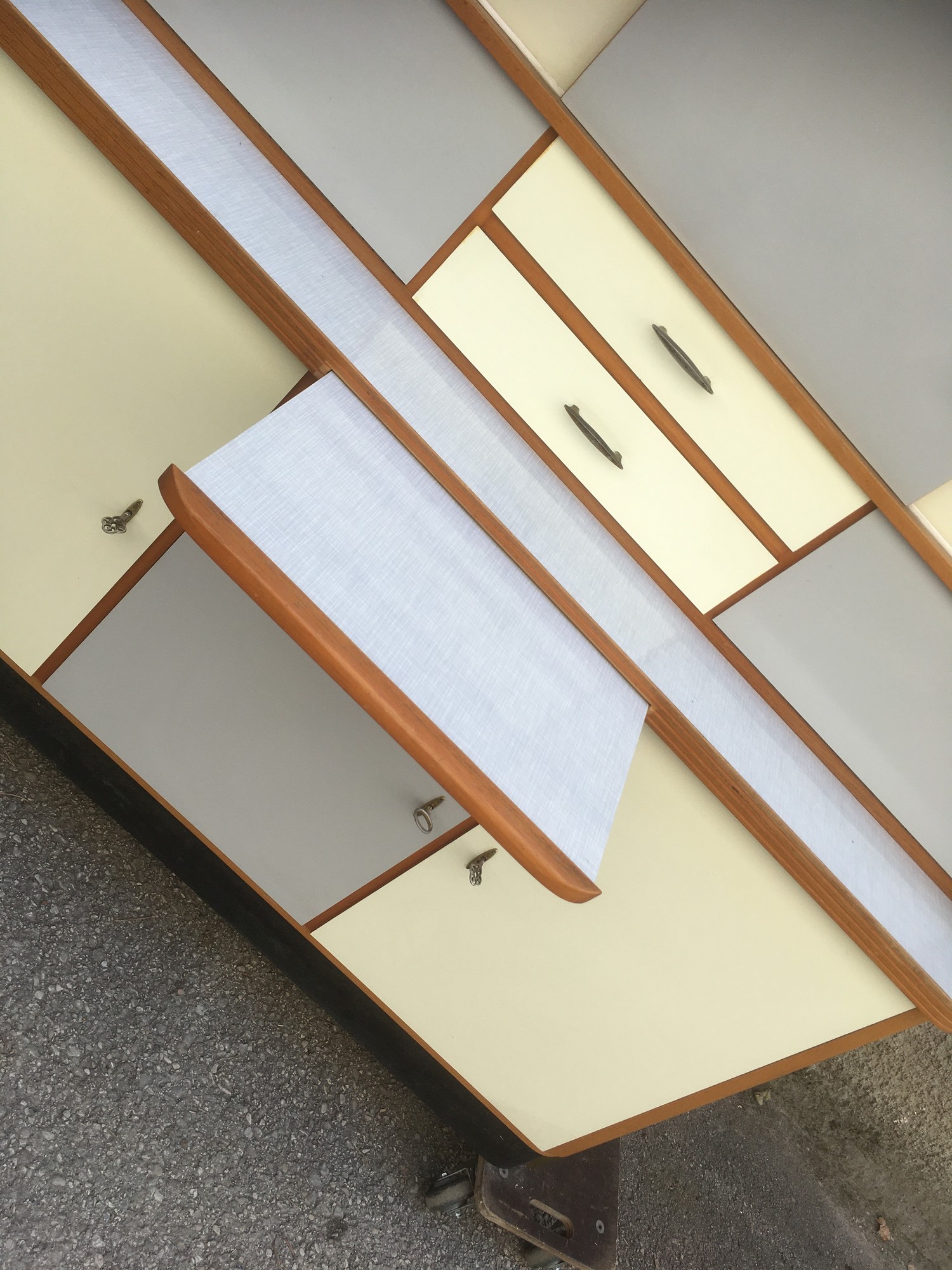 Küchenschrank creme grau Midcentury Schrank Vintage Schütten Retro