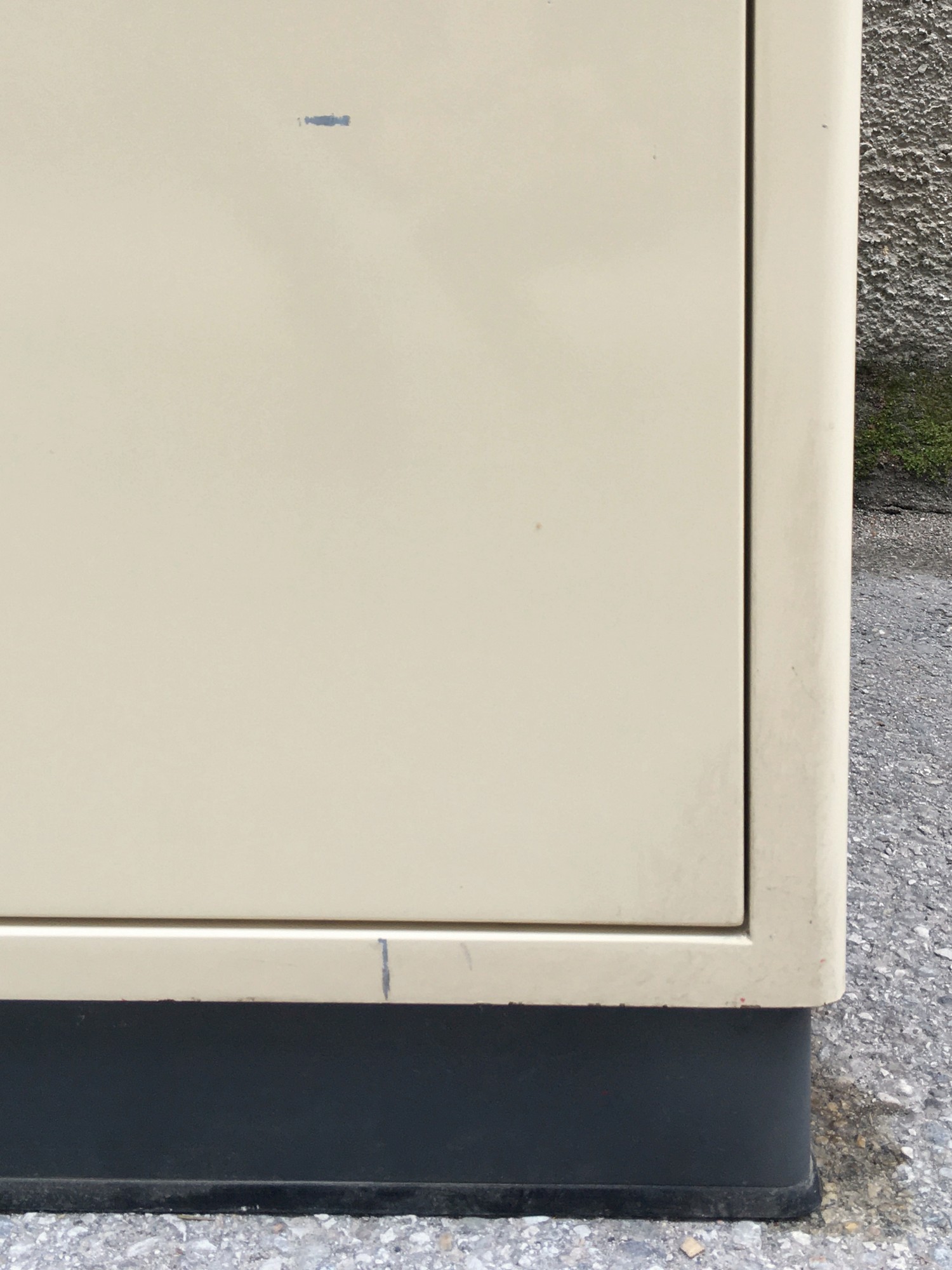 Arztschrank Metall Vintage Küchenschrank Industrialdesign Vorratsschrank creme Retro