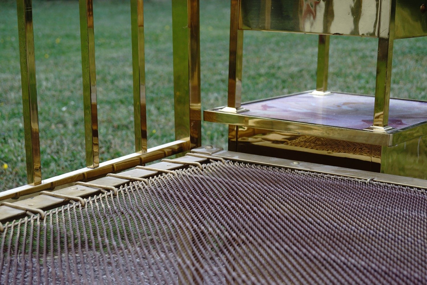 Bett Messingbett antik golden Messing Vintage mit Metallrost