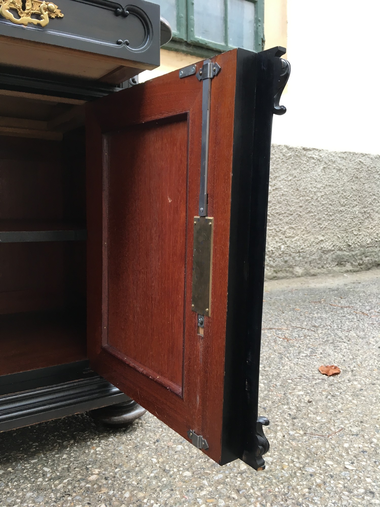 Kommode antiker noir Schrank schwarz Vollholz Möbel Gründerzeit