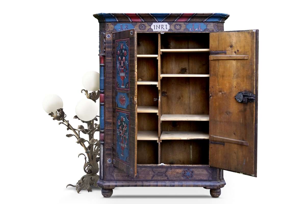 Bauernschrank antik bemalt