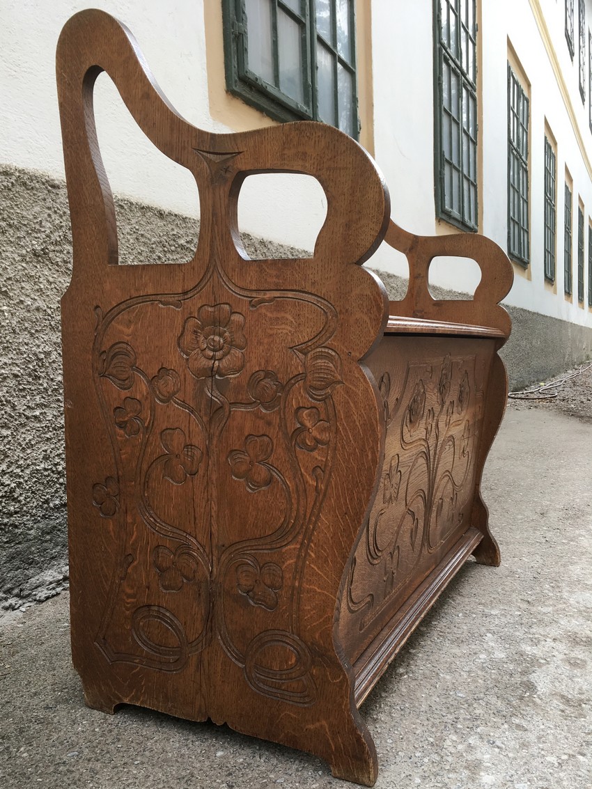 Truhe antik Jugendstil