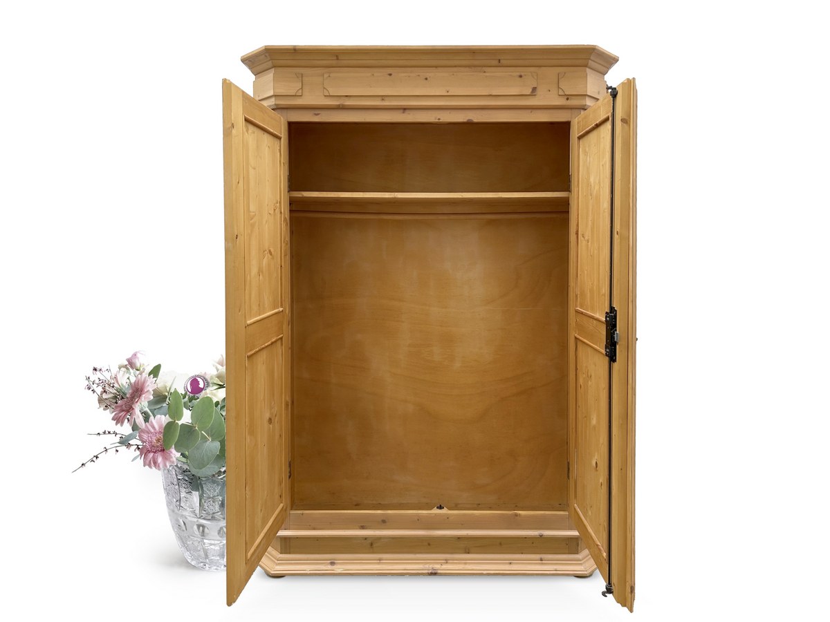 Kleiderschrank Landhaus