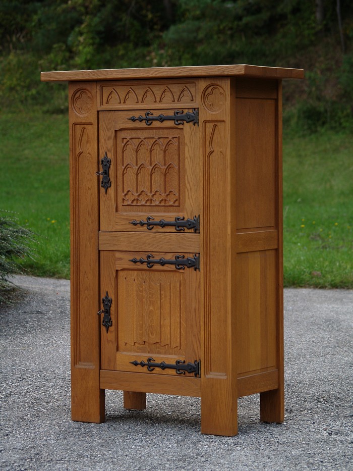 Halbschrank Vertiko