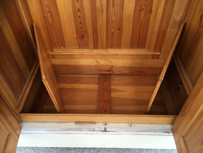 Dielenschrank Garderobe antik Vintage Creme Shabby Chic Jugendstil Vollholz Möbel antik