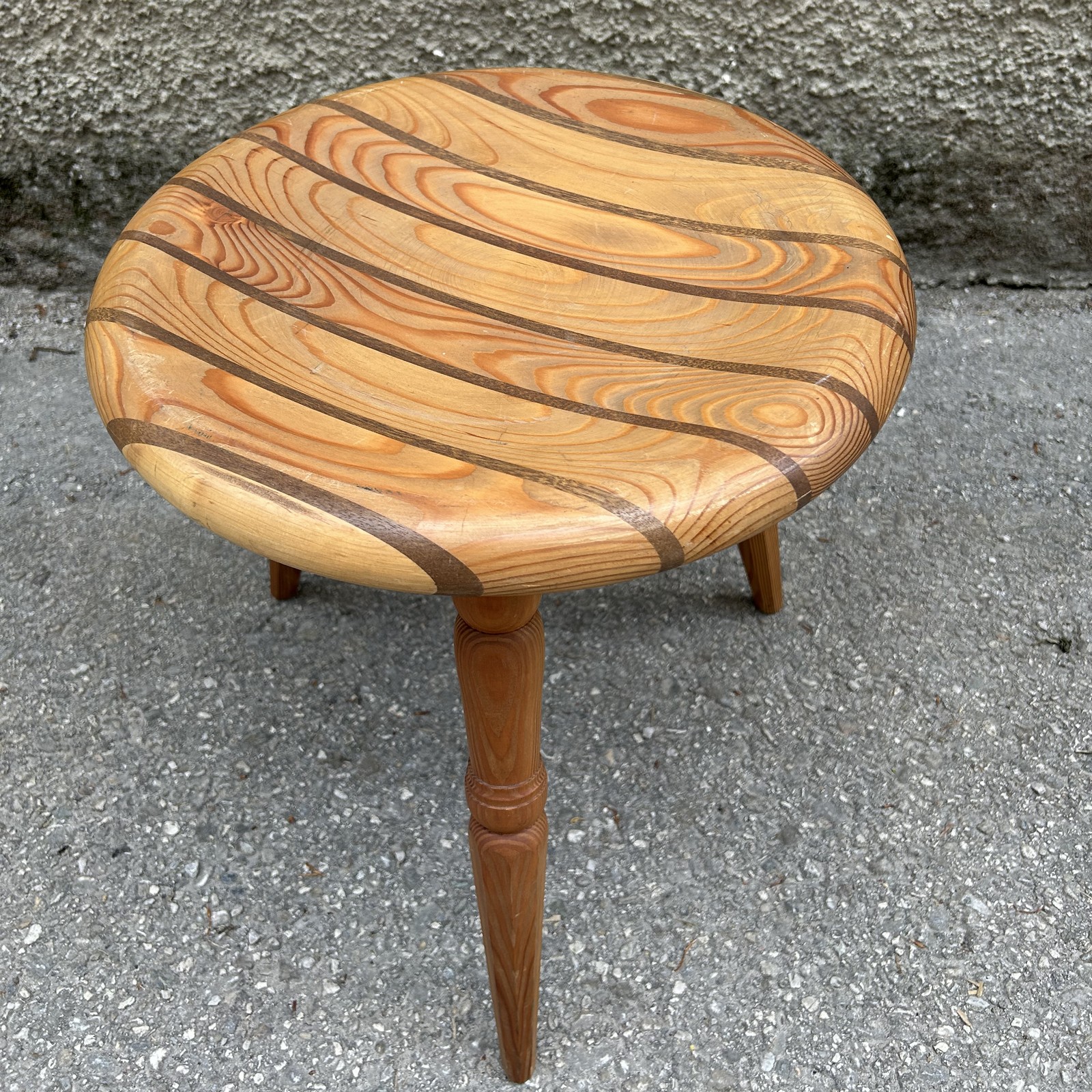 Sitzhocker stabverleimt