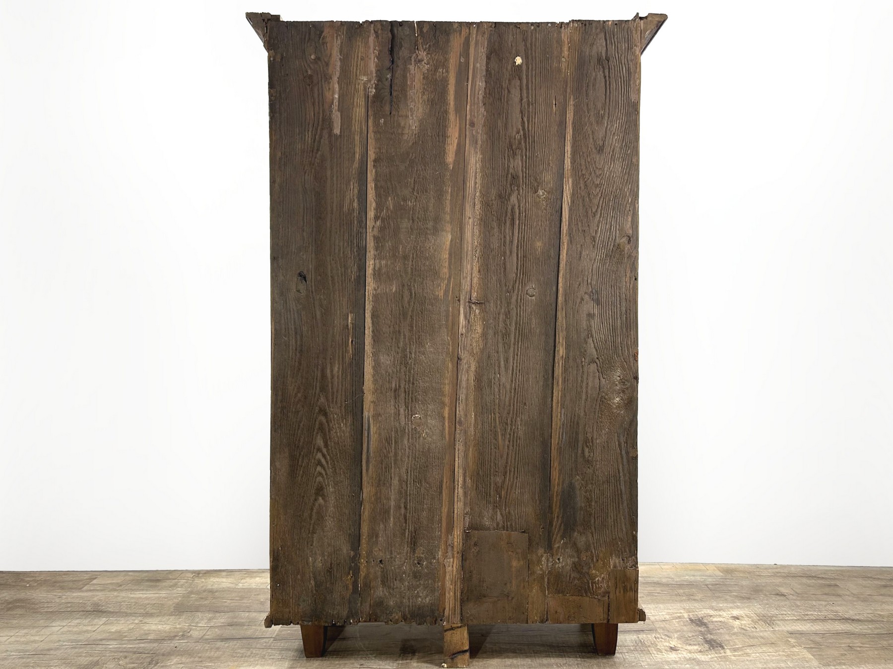 provinzieller Schrank