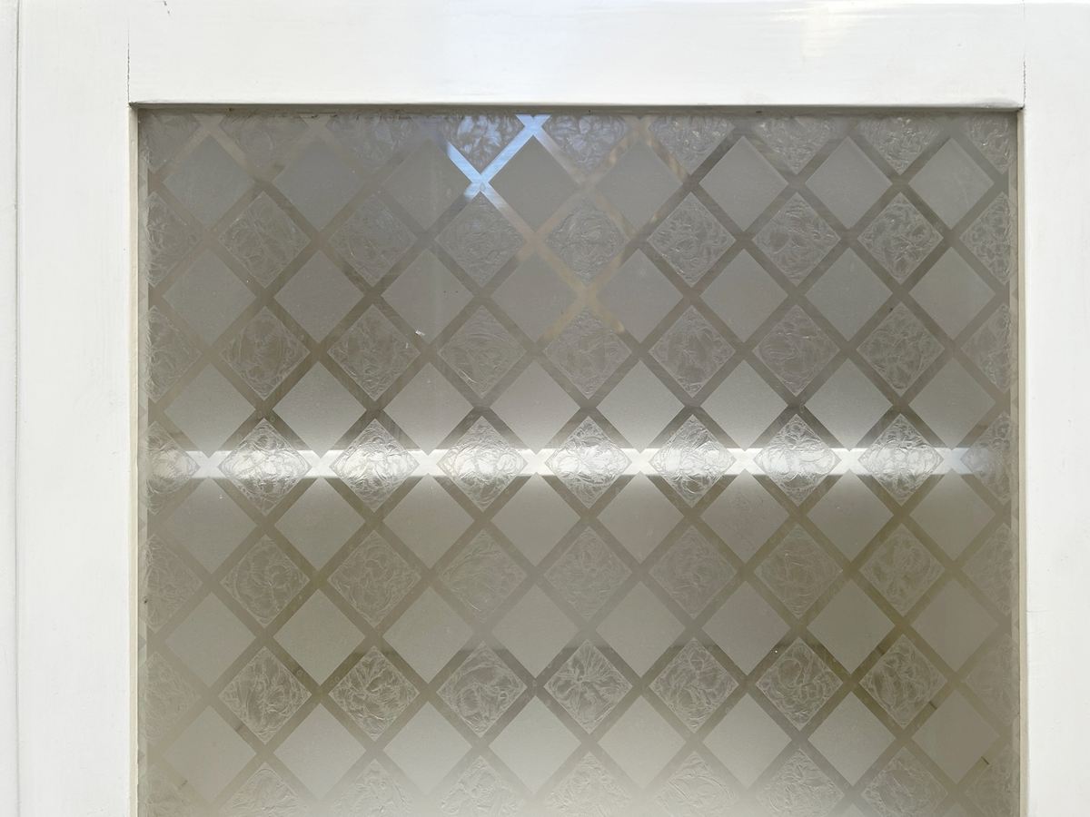 Küchenschrank weiß Raute Eisblumenglas