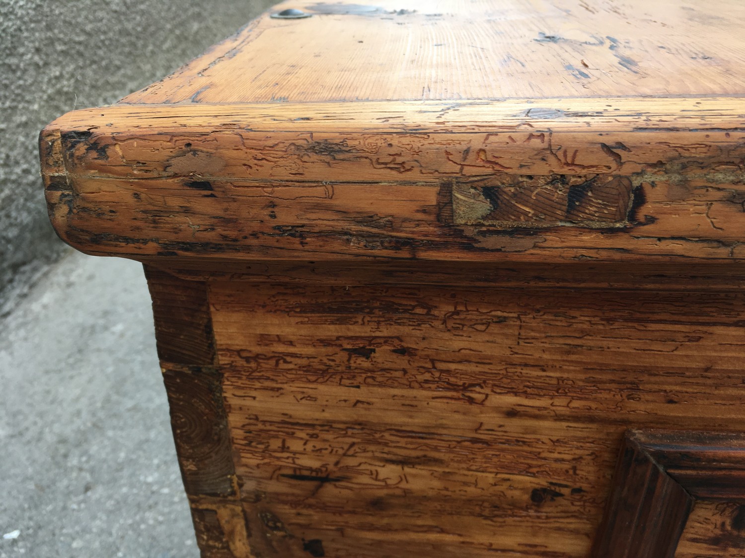 Herrschaftliche Truhe groß Weichholz 18. Jahrhundert restauriert antik