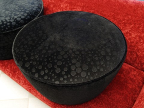 Bretz Hocker schwarz Ufo