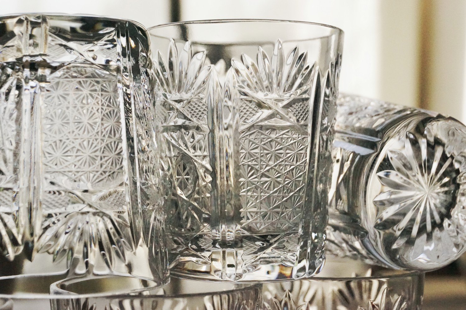 Bleikristall Becher Whisky Schnaps Gläser geschliffen Wassergläser vitrinengepflegt