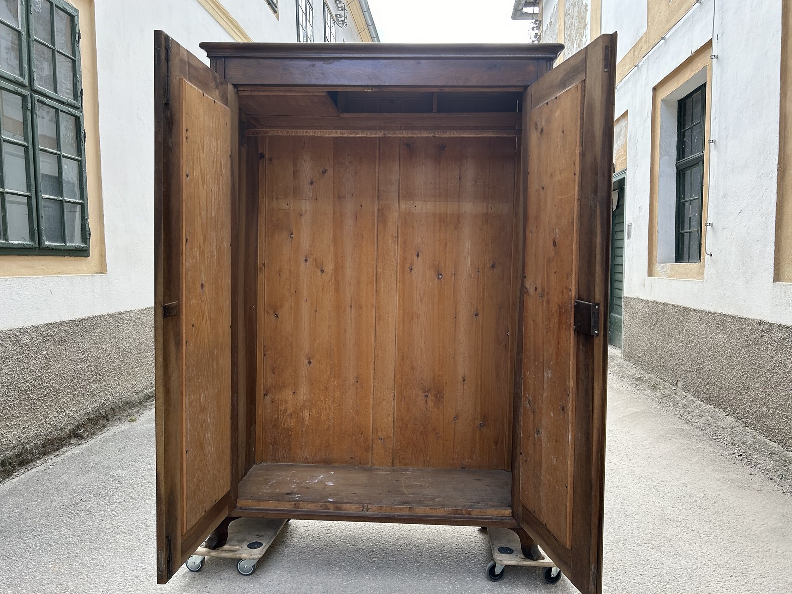 Garderobenschrank antik Biedermeier