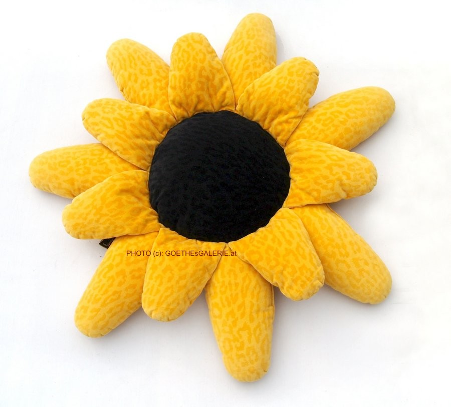 Bretz Cultsofa Sunny Kissen Blume Blüte Polster Bretz Kissen Sunny