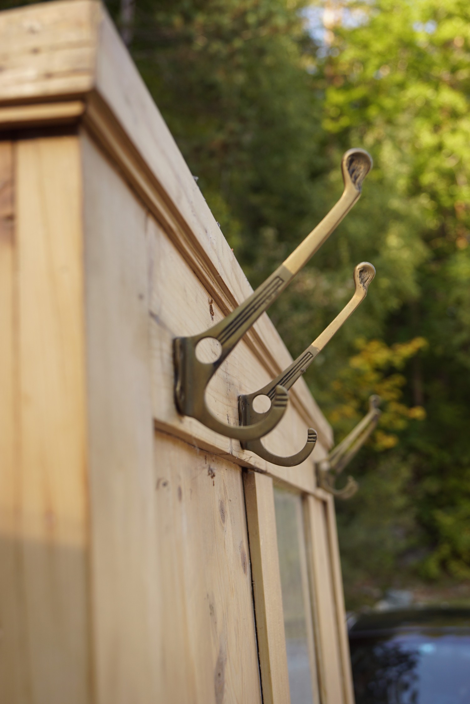 Garderobe antik Bauernmöbel Landhaus Wandpaneel Bauernmöbel Spiegel Wandpaneel rustikal Altholz Möbel kaufen shop lieferung