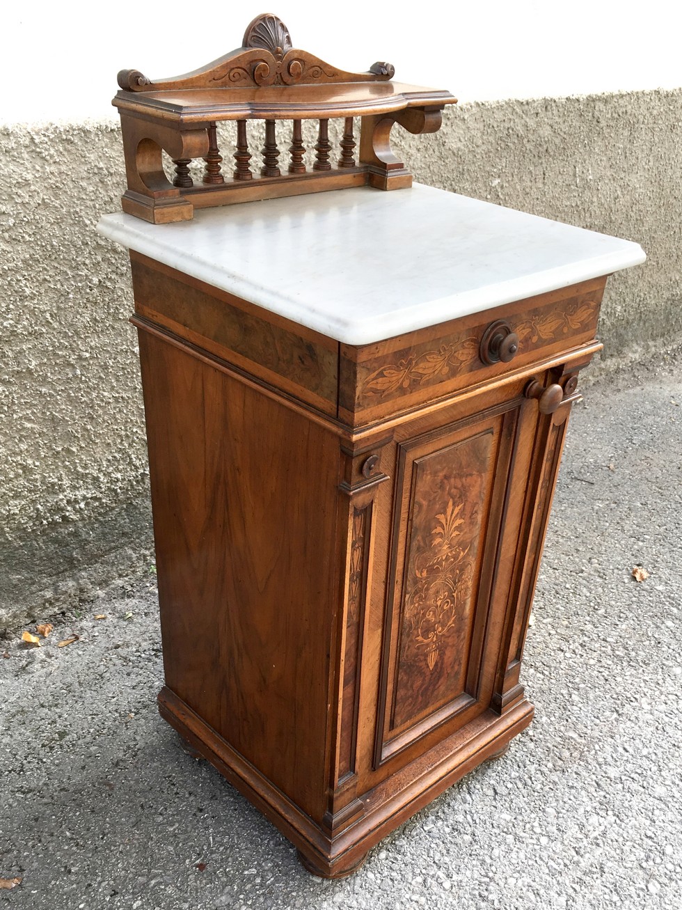Vollholz Schrank Nuss Holz Marmor