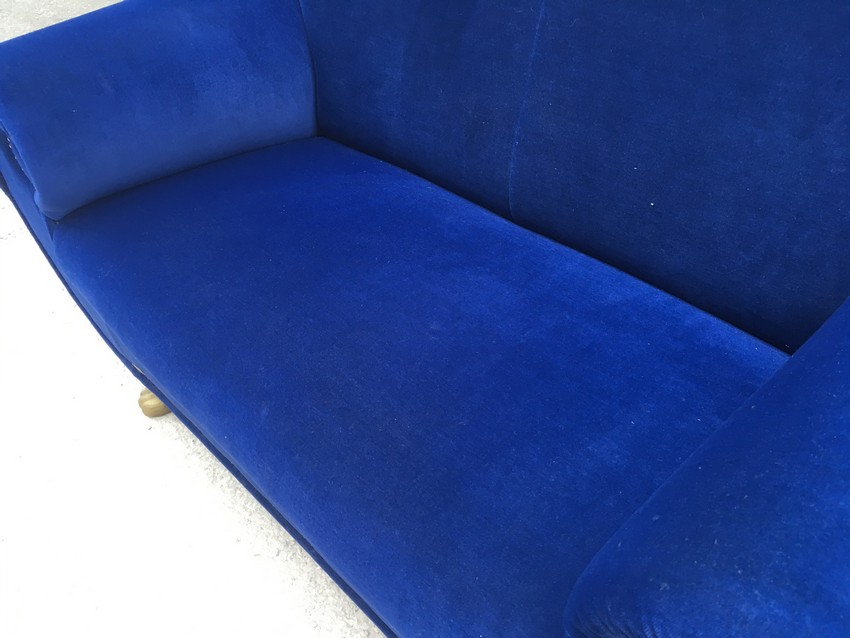 Bretz Sofa