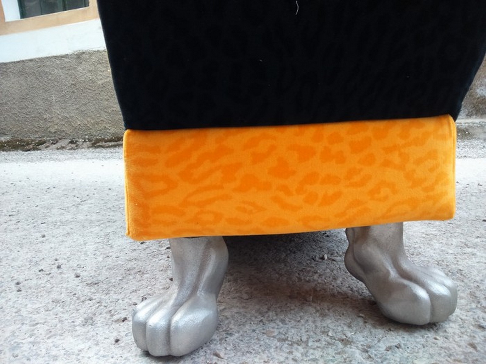 Bretz Regal schwarz gelb Leopardenstoff Rundregal Original Designmöbel