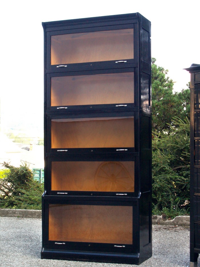 Bücherschrank Jugendstil schwarz