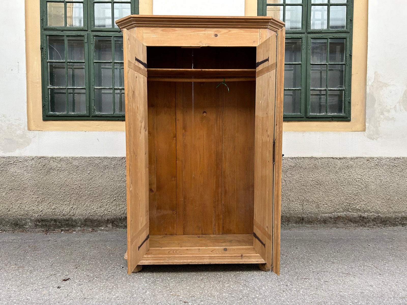 Bauernschrank Kasten Kleiderschrank Weichholz Landhaus alt antik