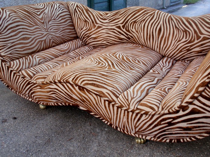 Bretz Sofa