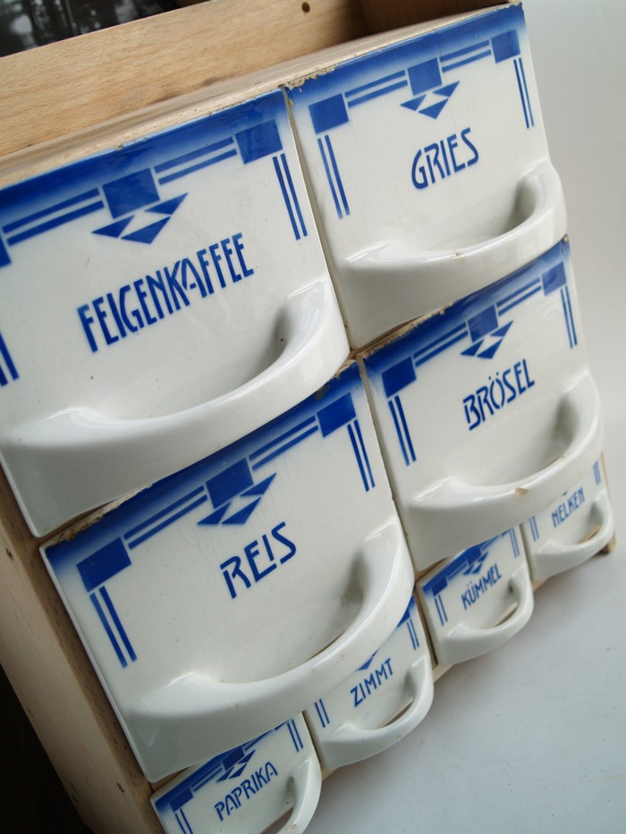 Schuettenregal Keramik