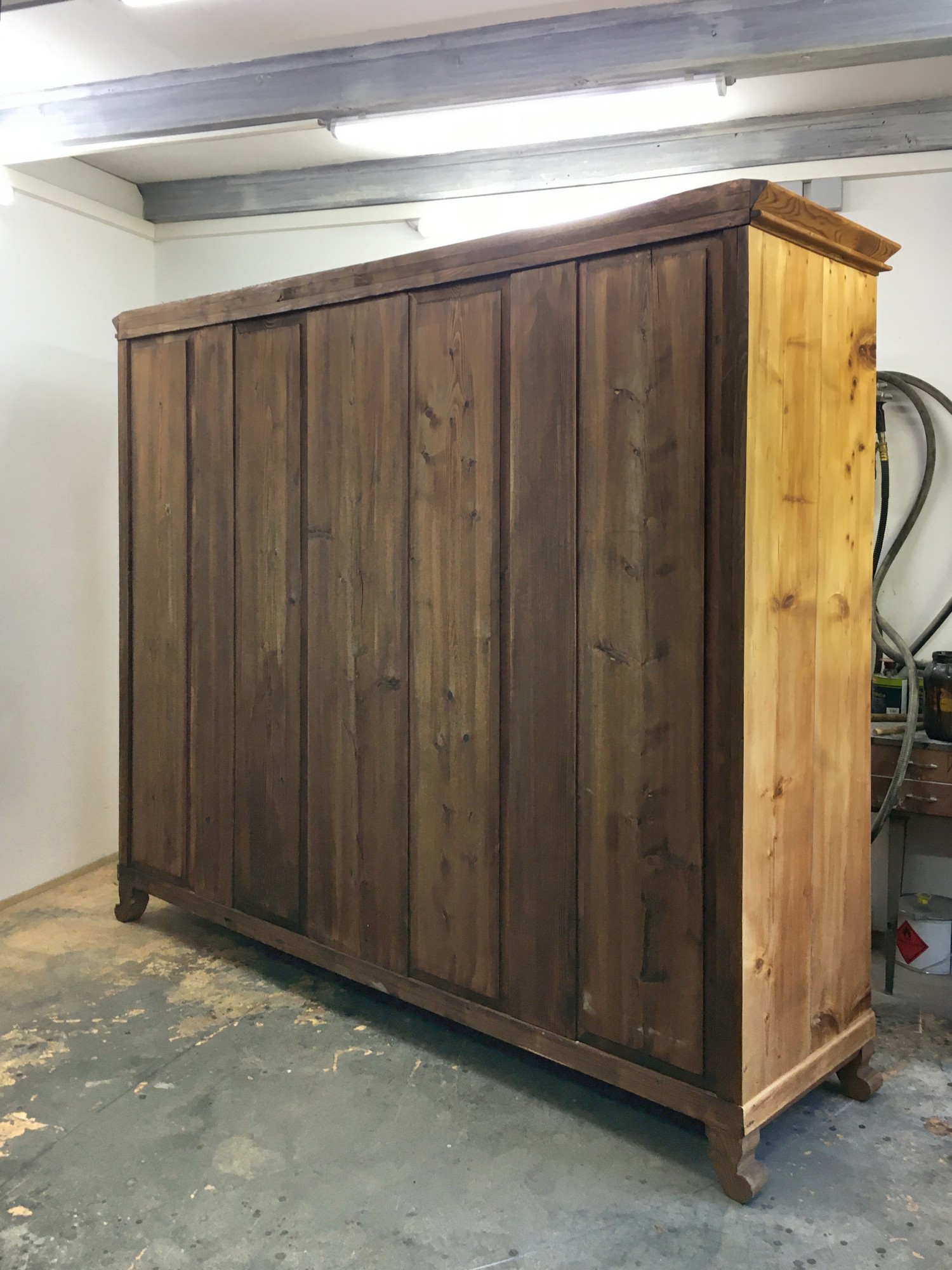 Schrank Steckschrank Klapptüren Kleiderschrank antik restauriert Sakristeischrank
