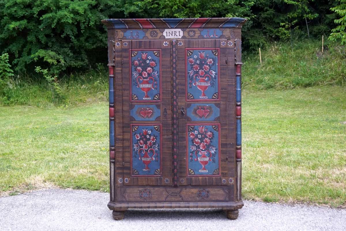 Antiker Bauernschrank handbemalt