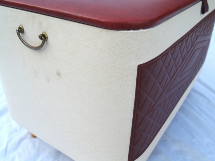 Waeschetruhe Vintage