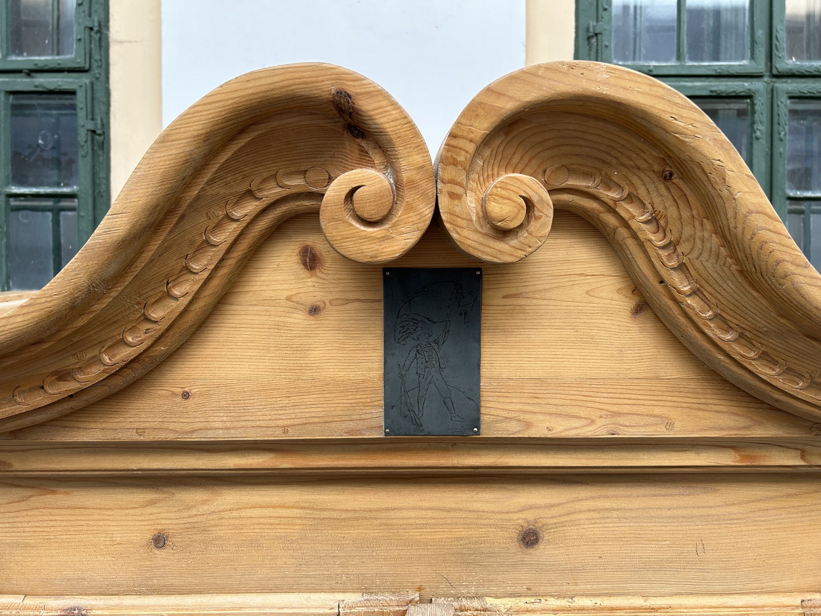 Bauernschrank Teisendorfer Fahnenschwinger Massivholz Möbel