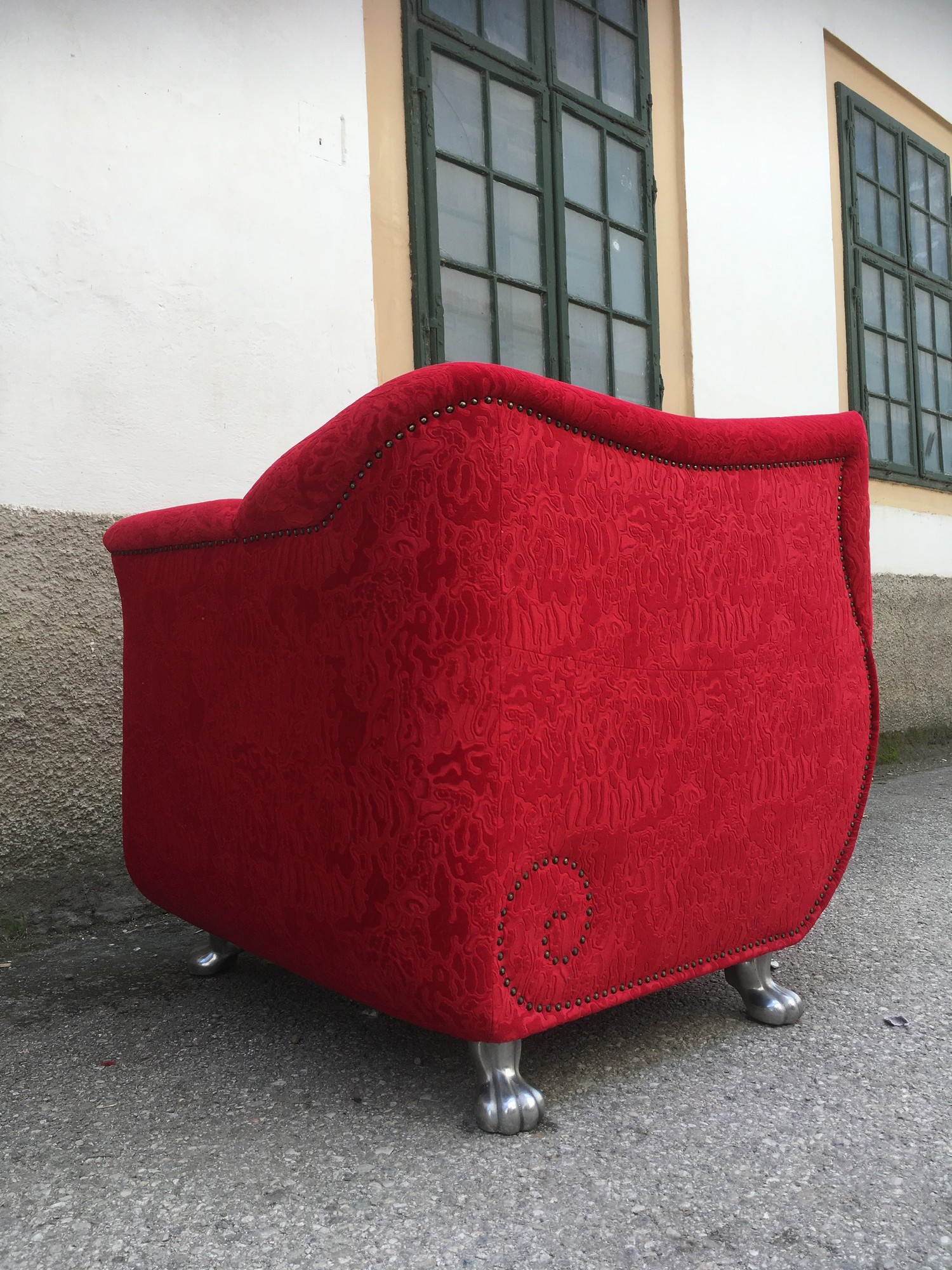 BRETZ Gaudi Stuhl rot Sofasessel Sessel Armlehnstuhl silber Löwentatzen