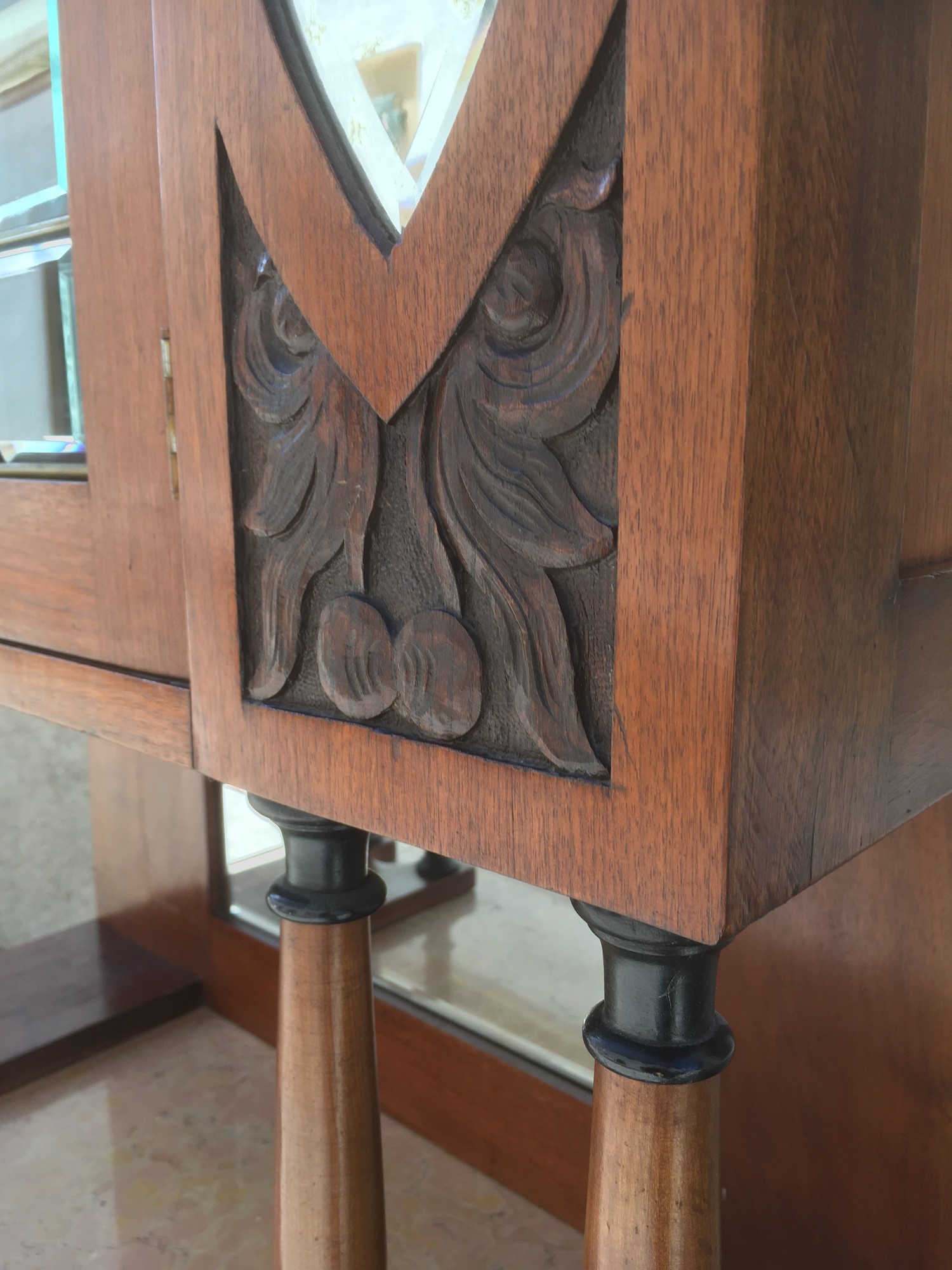 Jugendstil Schrank ArtNouveau secessionistisch Kredenz Vitrine antik