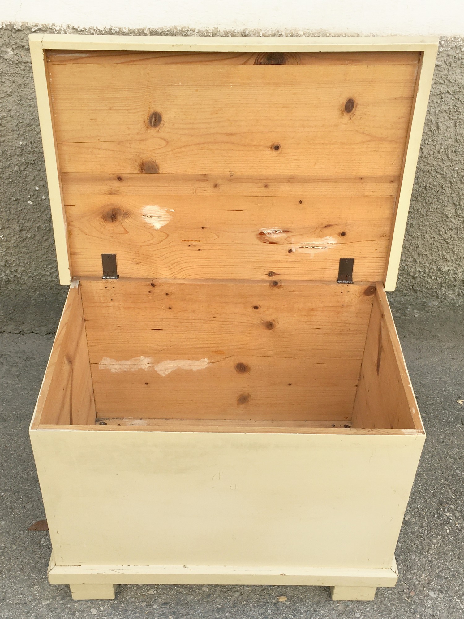 Truhe Vollholz Midcentury Truhenbank creme Küche