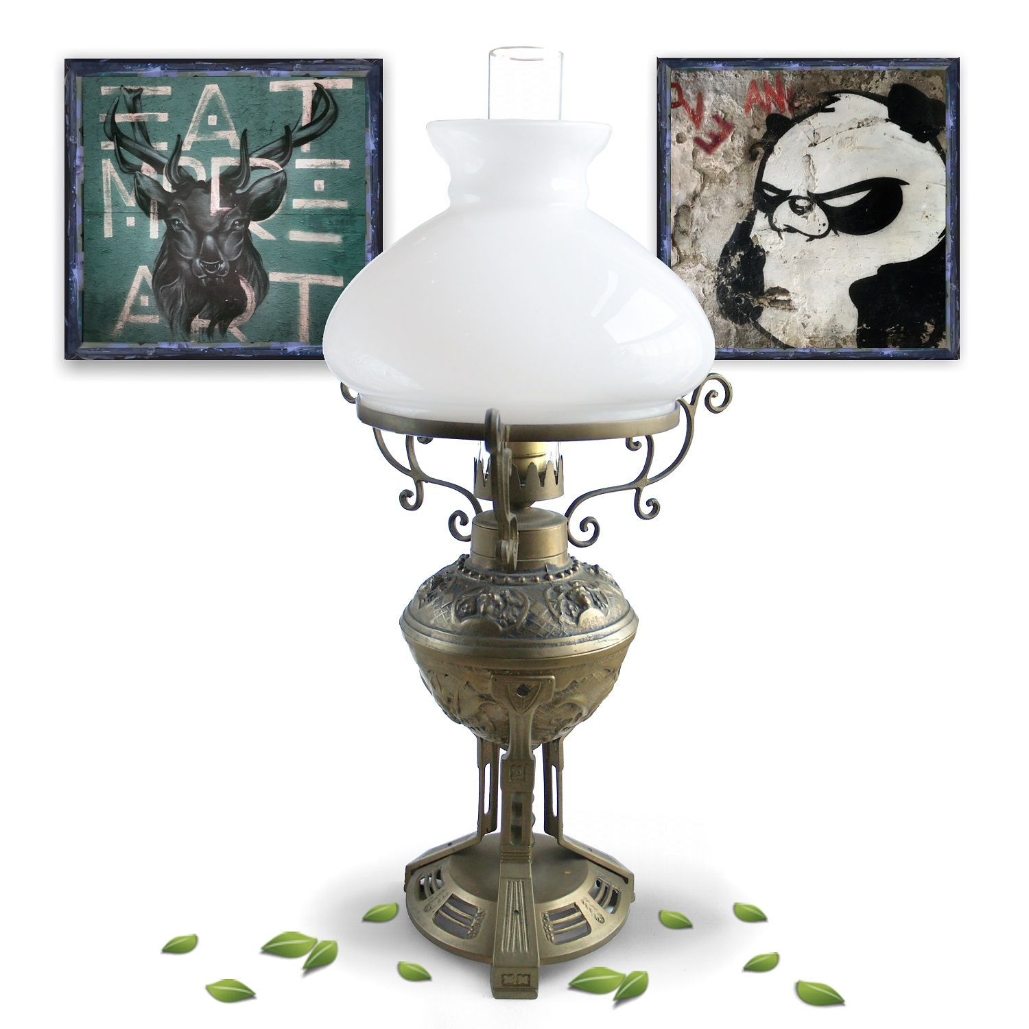 Große Tischlampe Petroleumstil Metallstandfuss geprägt Glasschirm Schreibtischlampe Maskeronen Fratzen Messing Glas Leuchter schop