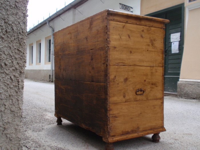Kommode antik Weichholz
