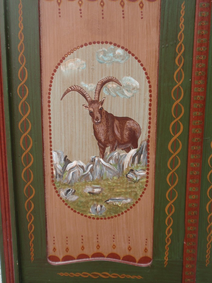 Bauernschrank Steinbock