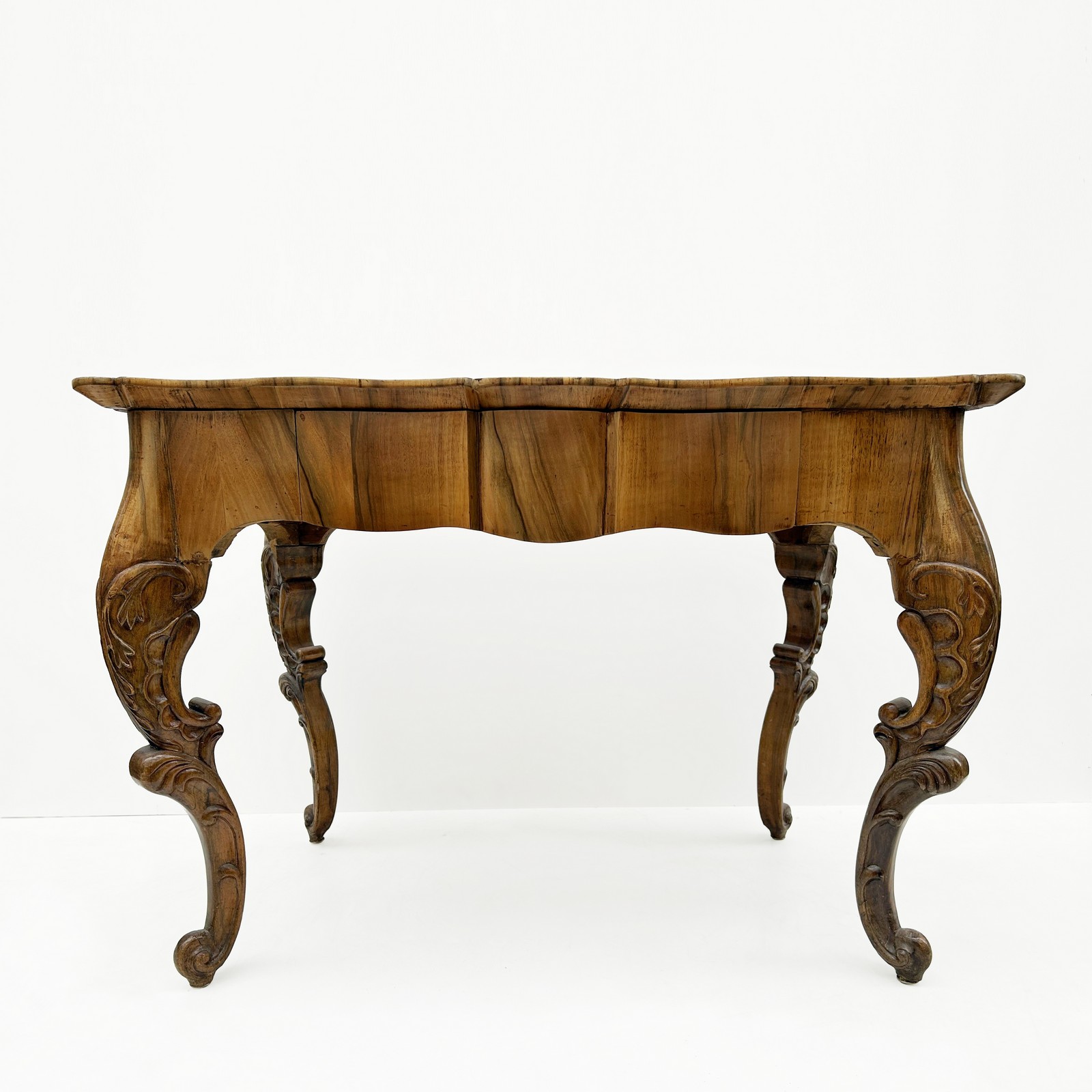 Tisch antik Biedermeier Nussholz Antiquität um 1800