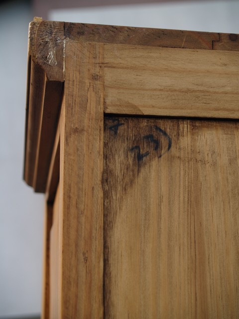 Schrank Vollholz Antikstil