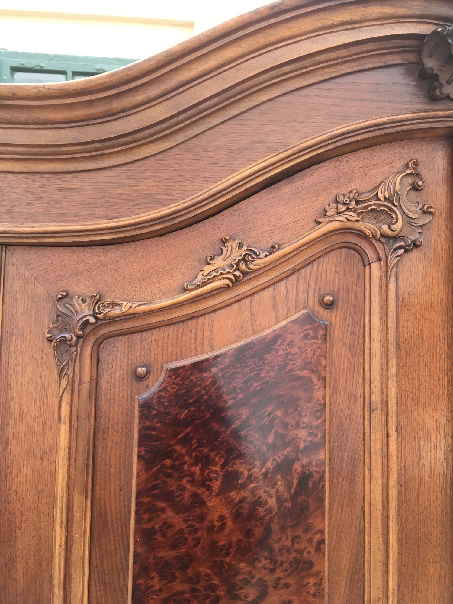Historismus Schrank Kleiderschrank antik beschnitzt Wiener Pfeifenbarock