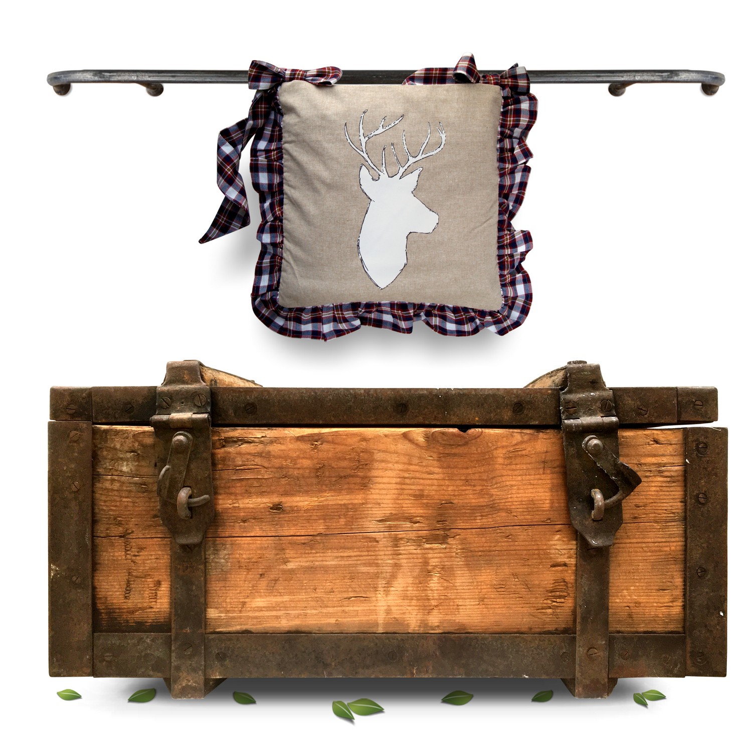 Truhe klein antik Weichholz Eisenbeschläge Schatztruhe Transportkiste schwer Truhe klein antik Weichholz Eisenbeschläge Schatztruhe Transportkiste schwer