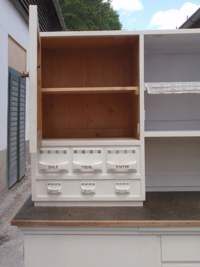 Kuechenschrank Keramikschütten antik