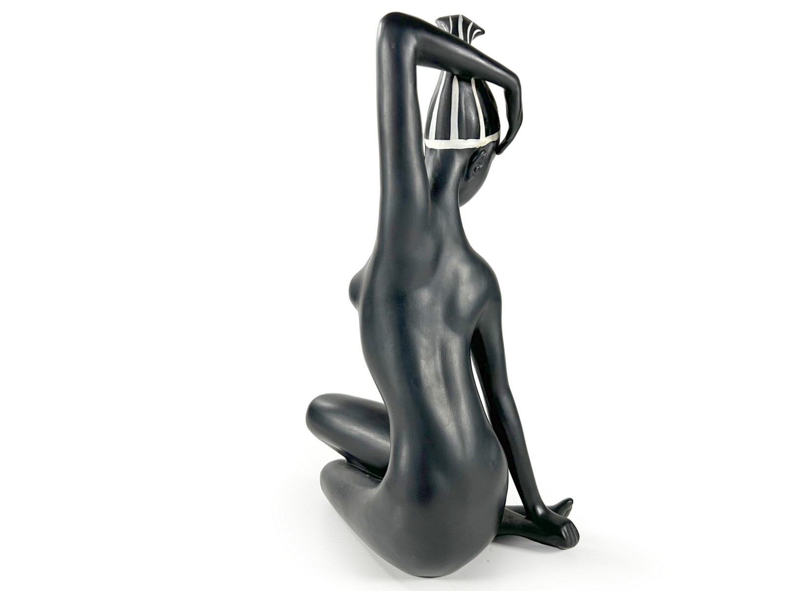 Cortendorf Akt Figur Keramik Afrikanerin