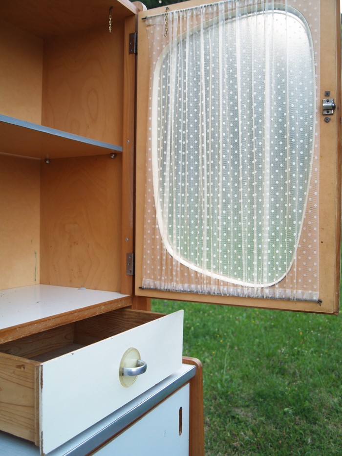 Vintage Küchenschrank Original Retro Möbel Vintage Küchenschrank Pastell Daisy 50er 60er-Jahre rosa blau TV Möbel Kredenz