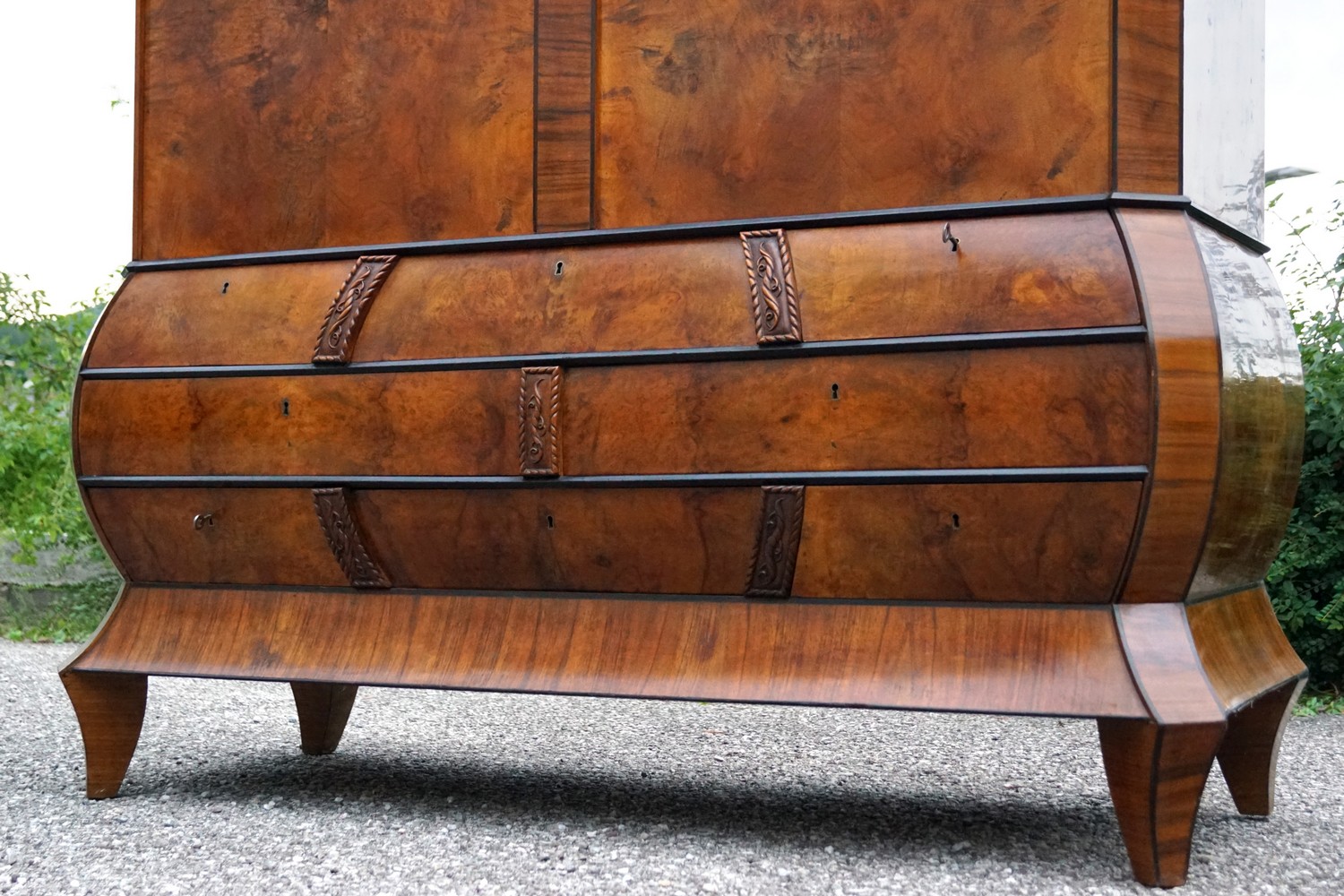 Schrank antik Massiver Ladenschrank Kasten großer Herrenschrank Artdeco 30er-Jahre Kleiderschrank Furniert Antiquität kaufen Shop