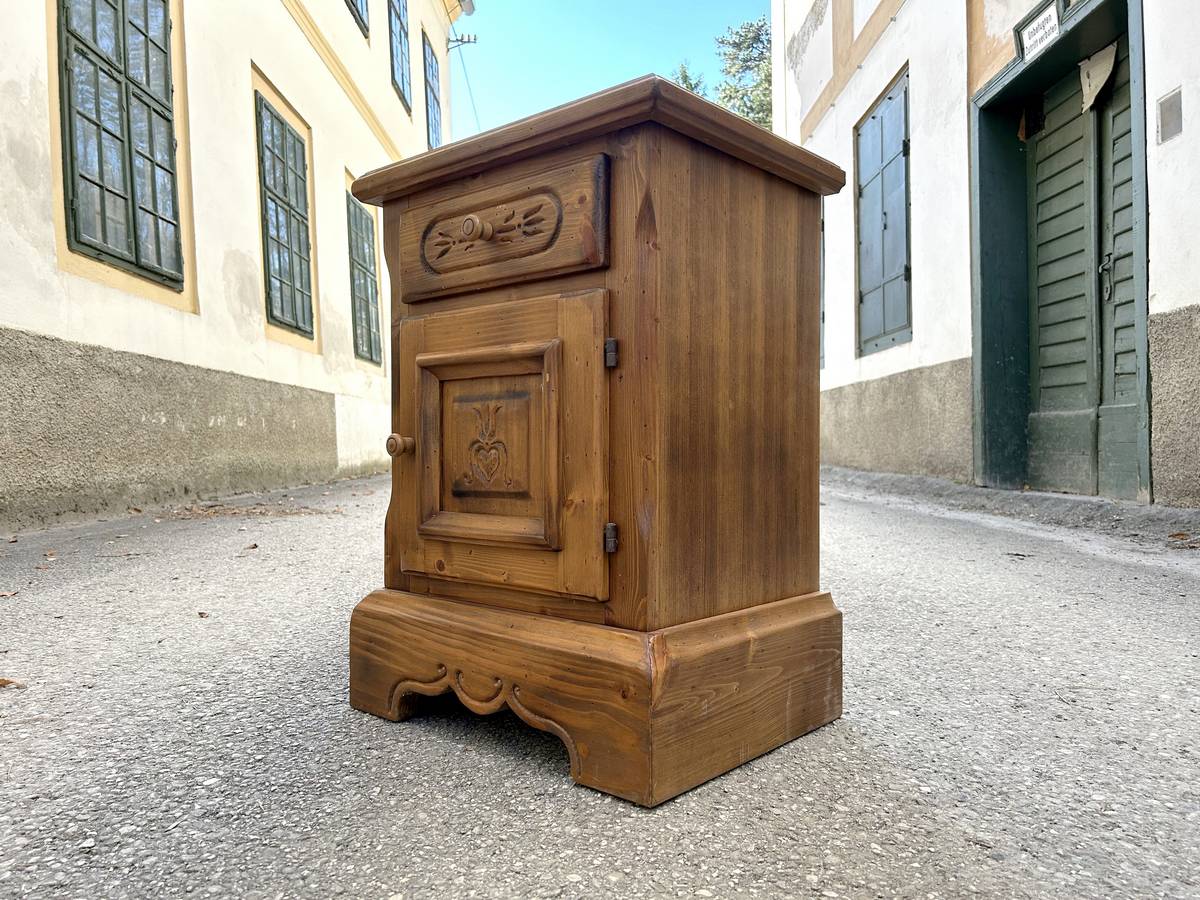 voglauer nachtschrank gewachst