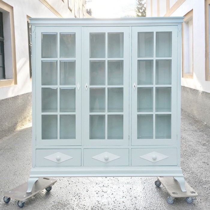 Shabby Chic Vitrine