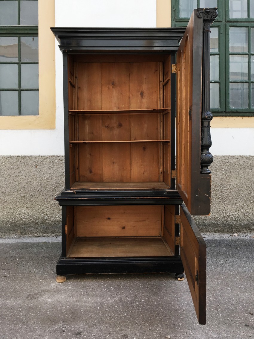 Schrank antik Gründerzeit Akanthusblätter Bücherschrank