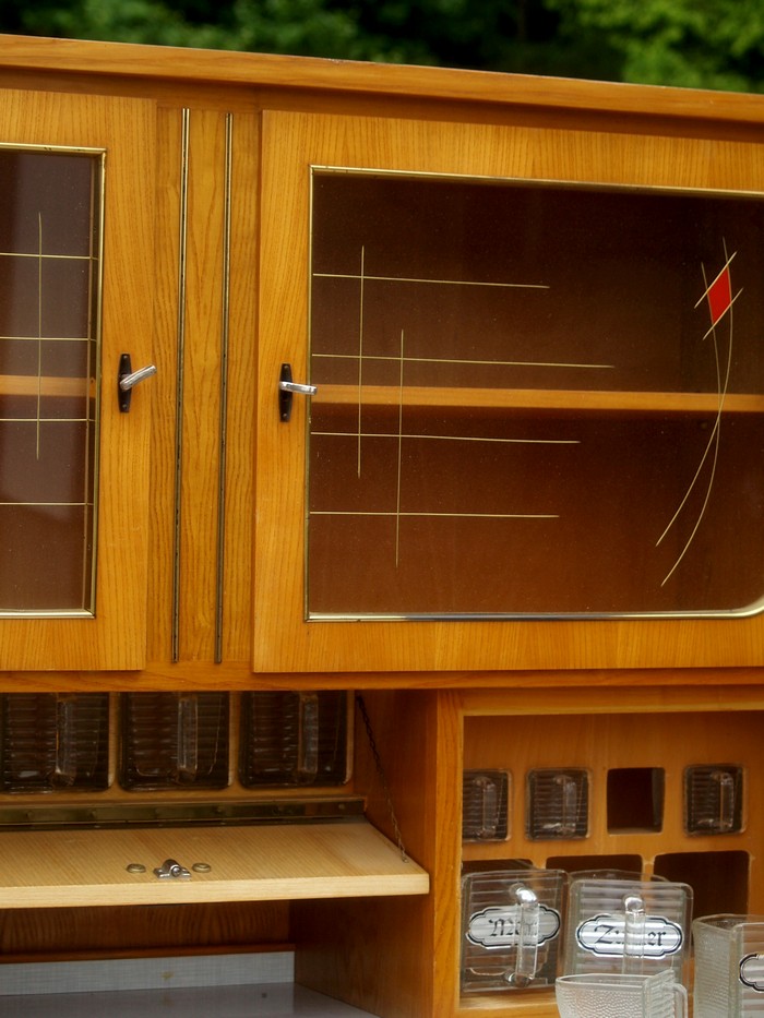 Schrank Gewürzschütten